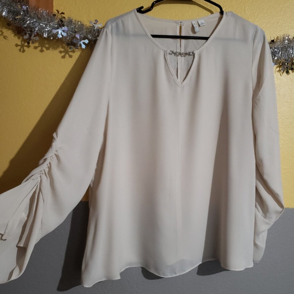 Crème Thin Blouse with Ruffle Sleeves & Keyhole